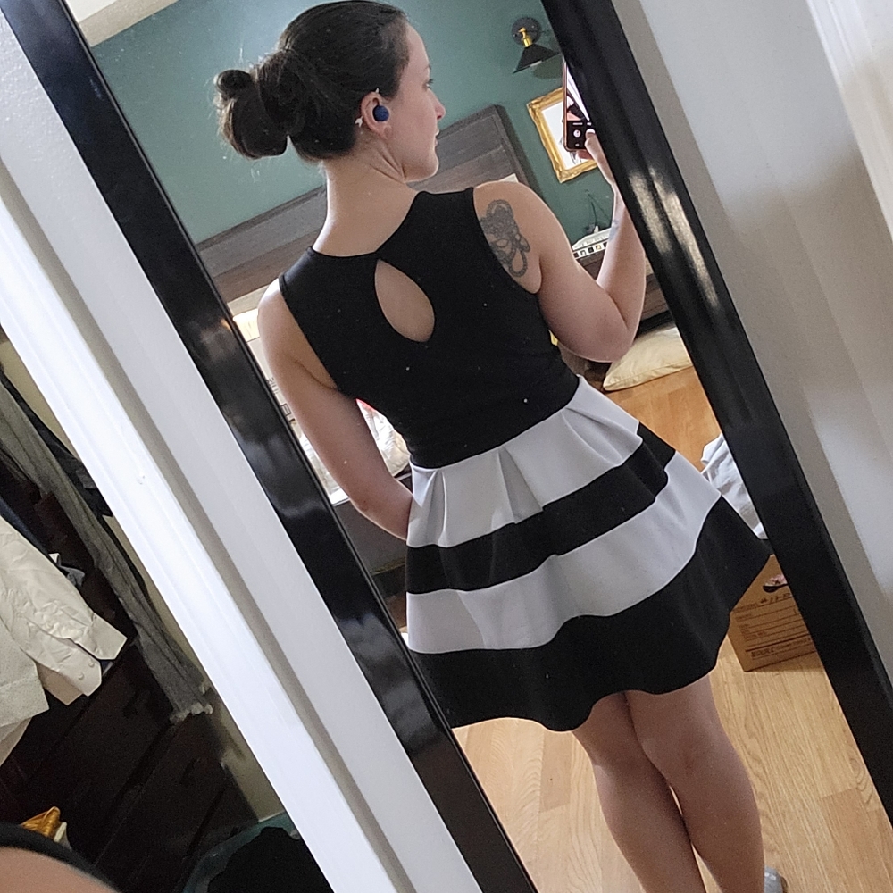 Mini Dress - Picture 2 of 3